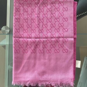 GUCCI silk wool pink scarf
